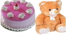 Strawberry cake with brown teddy