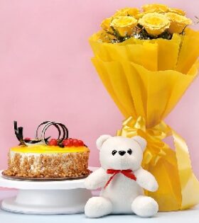 Butterscotch cake with teddy flowers